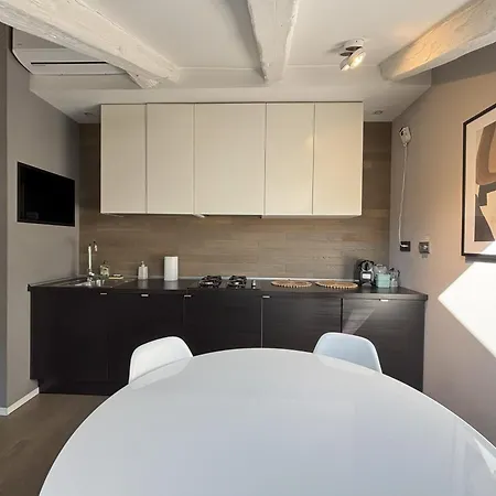 Rodolfo Valentino Loft - Reception * Τεργέστη